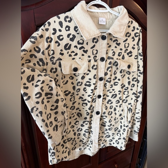 Jackets & Blazers - Leopard Print Women’s lightweight Jacket